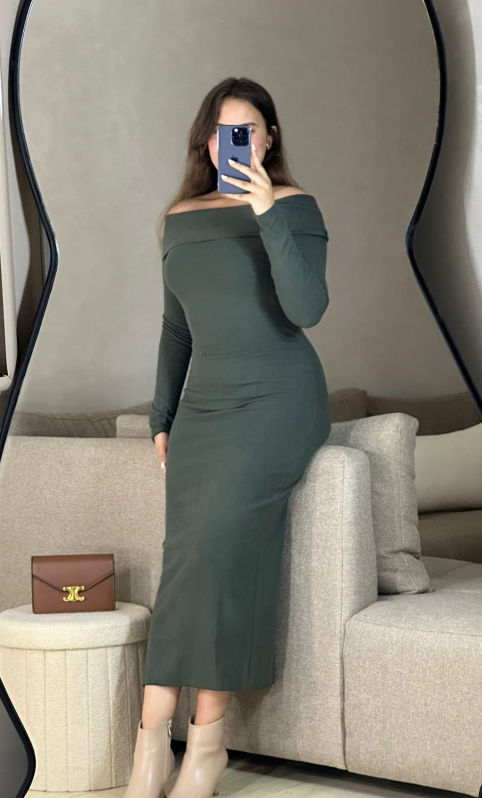 Robe col bardot